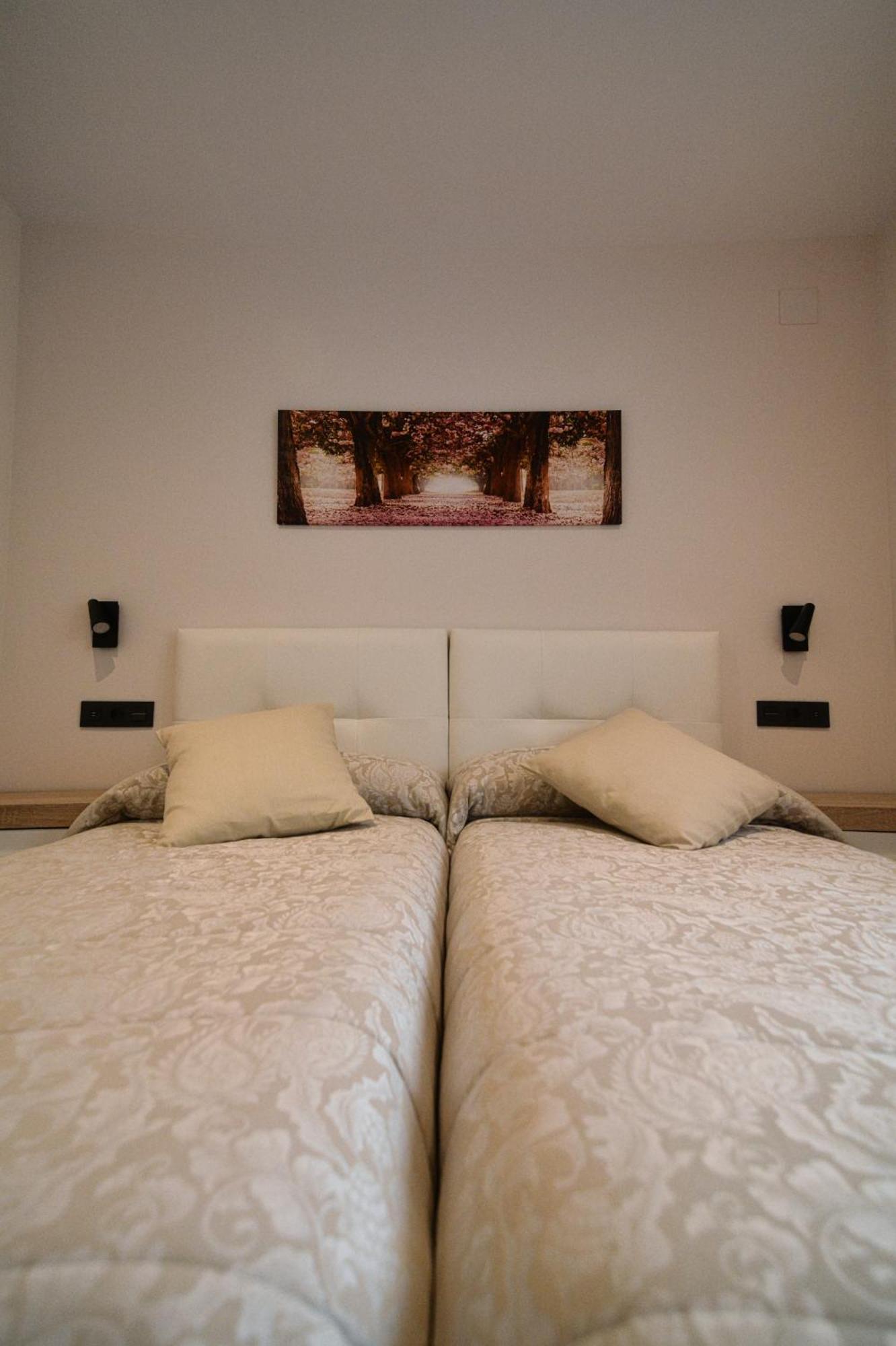 Apartamentos Fuente La Pipa Avín 外观 照片